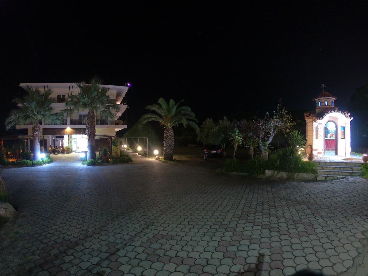 Kopsis Beach Hotel Pefkochori Exterior photo