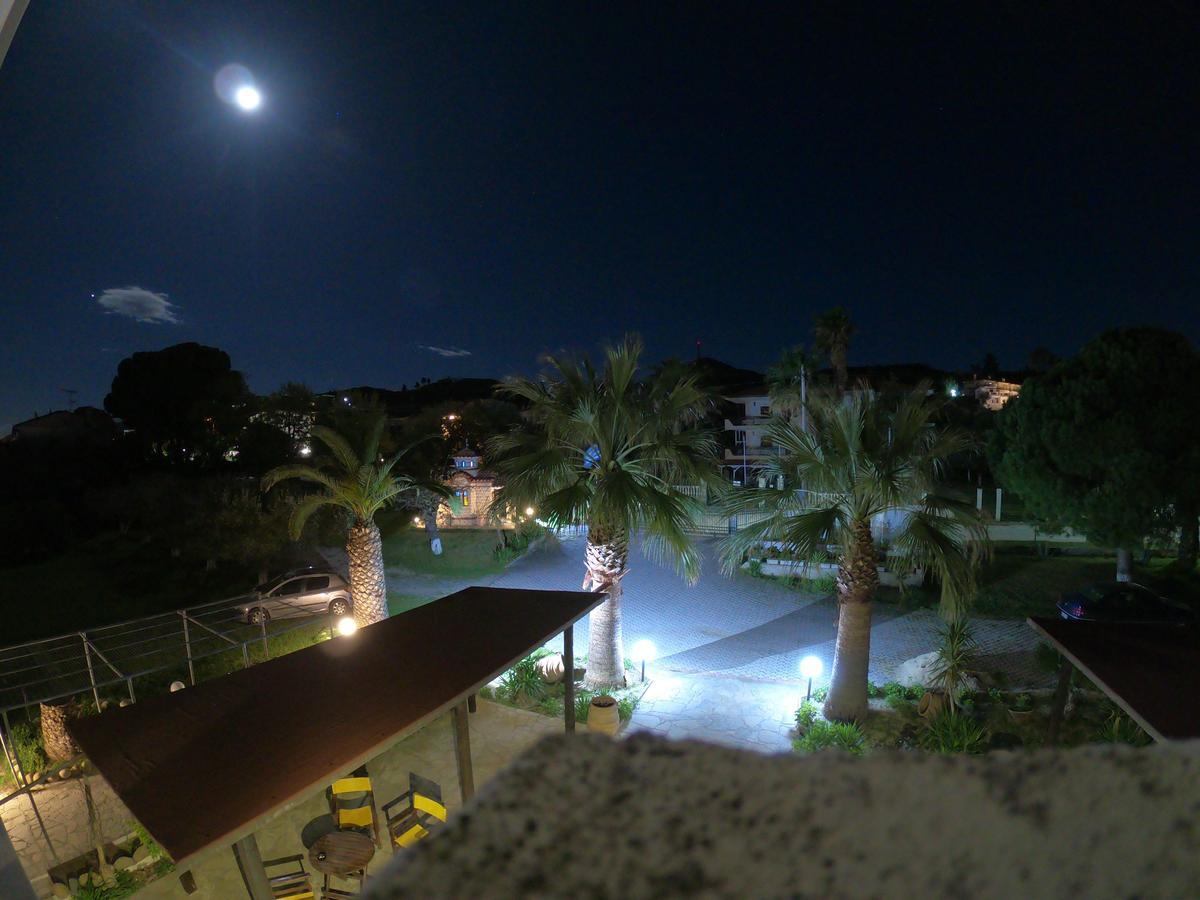 Kopsis Beach Hotel Pefkochori Exterior photo