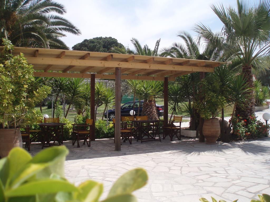 Kopsis Beach Hotel Pefkochori Exterior photo